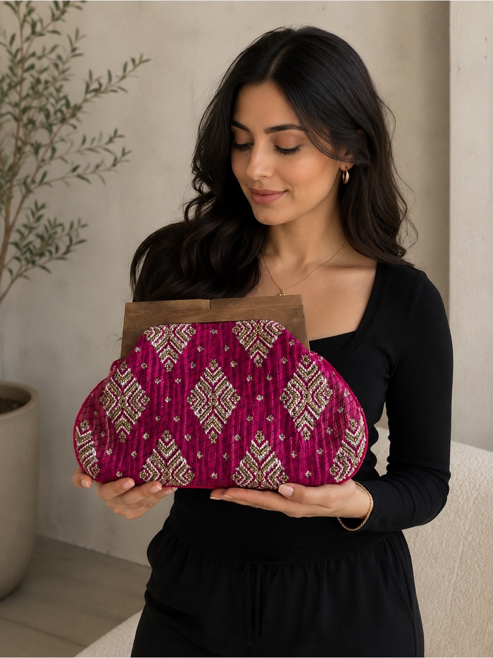 BEADED CLUTCH
